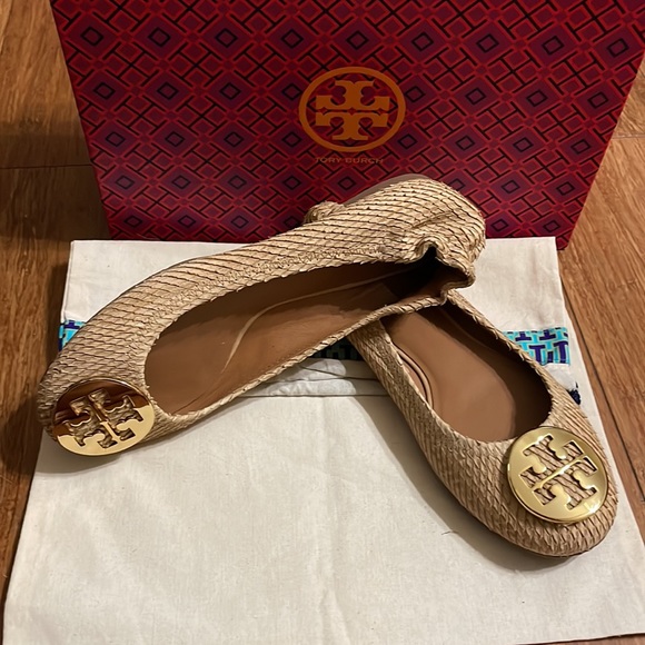 TORY BURCH Reva beige snake texture leather gold logo ballet flats - Picture 6 of 7